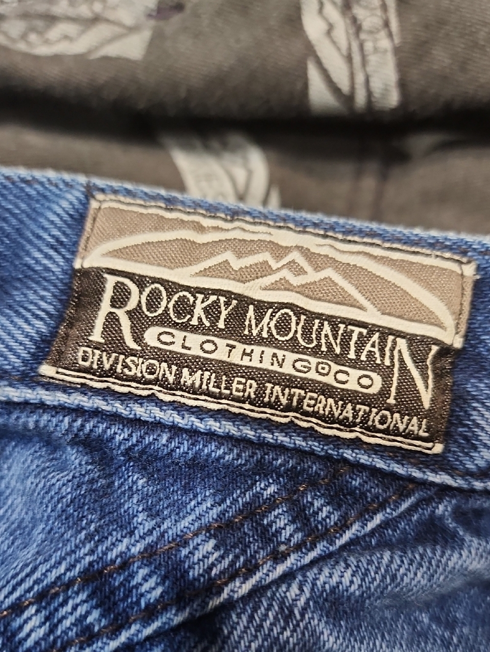 VINTAGE ROCKIES JEANS - Picture 4 of 16